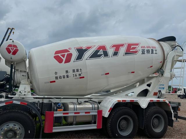 唐山亚特搅拌车详解,唐山亚特搅拌车350马力