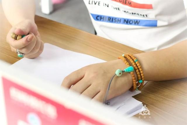 佛手小金刚三日红入手后如何盘玩,佛手小金刚天盘红