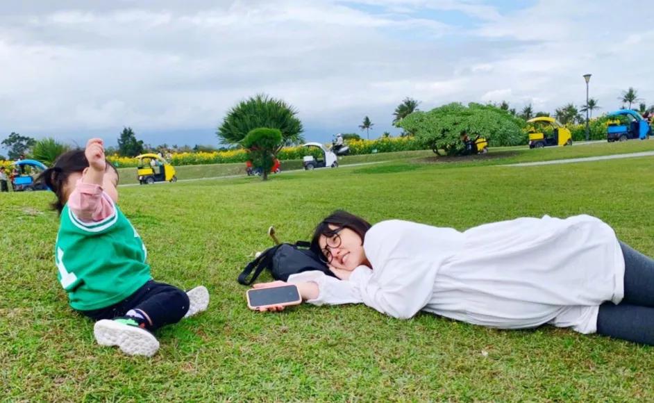 卖假包骗闺蜜！被虚荣心毁掉的女星丁小芹，从康熙女神沦为罪犯