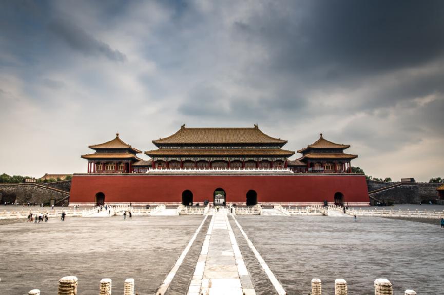 山东现代“武则天”晁正坤：登基称帝建内阁，女帝后宫有4名男宠