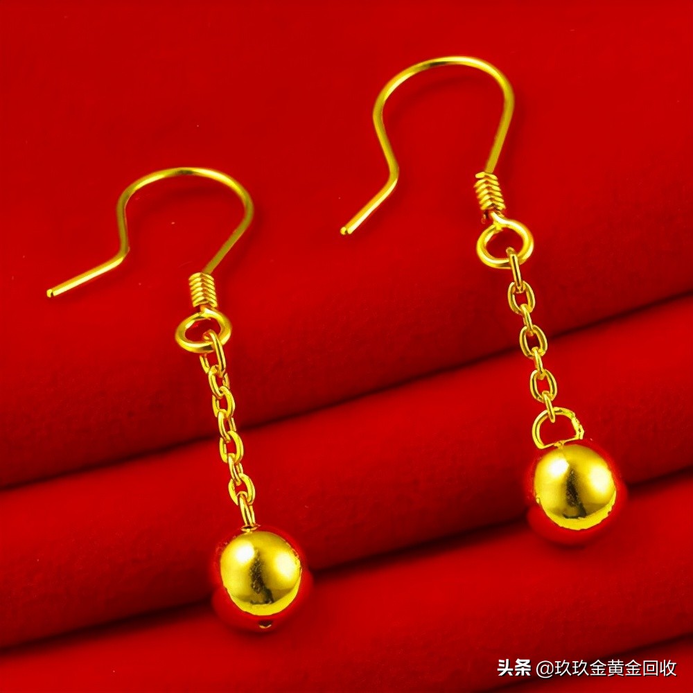 金耳环怎么戴比较牢固,金耳环怎么换款式