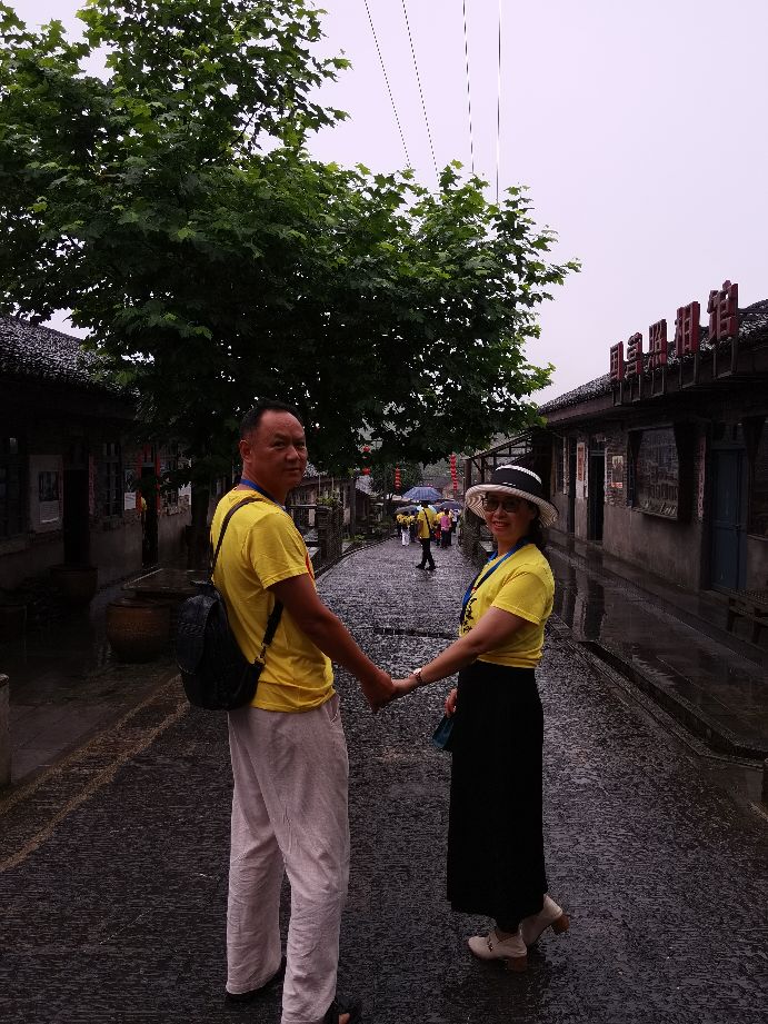 时光似流水且行且珍惜,时光如水且行且珍惜