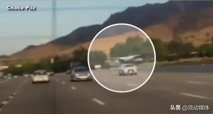 喜剧演员扮“超人”用手拦汽车，表演失败撞到踉跄丨趣观世界