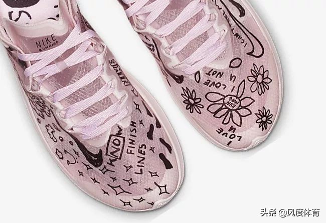 朱一龙惊艳神图氛围感,朱一龙之前春晚的全白色服装图文