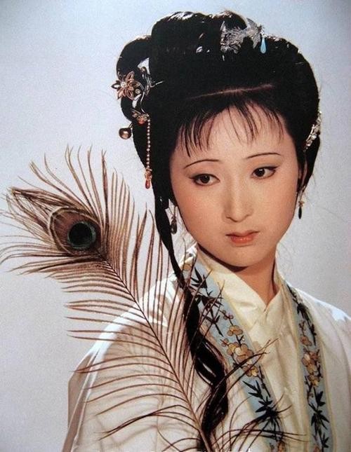 欧阳奋强的婚姻生活,18岁遇见初恋25岁与初恋步入婚姻