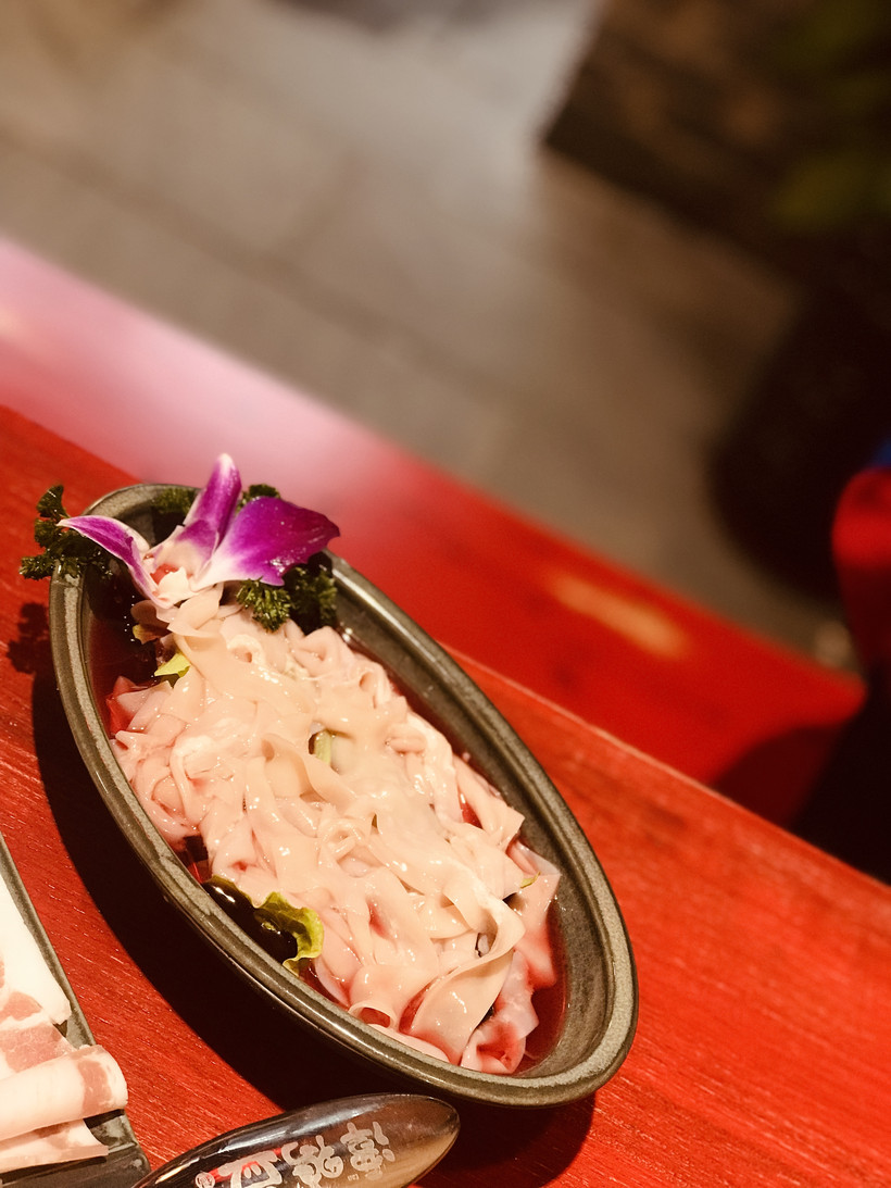 谢霆锋成都打卡百年老店,谢霆锋打卡上海网红店