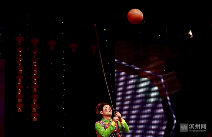 2018时光已走滨州日报90后小美摄影记者定格了您的最美