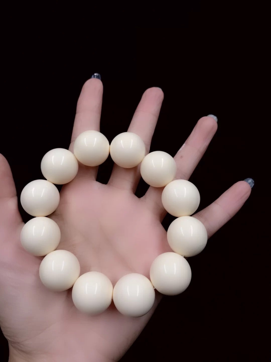 有纹理的象牙果怎么盘,盘象牙果串的方法与技巧