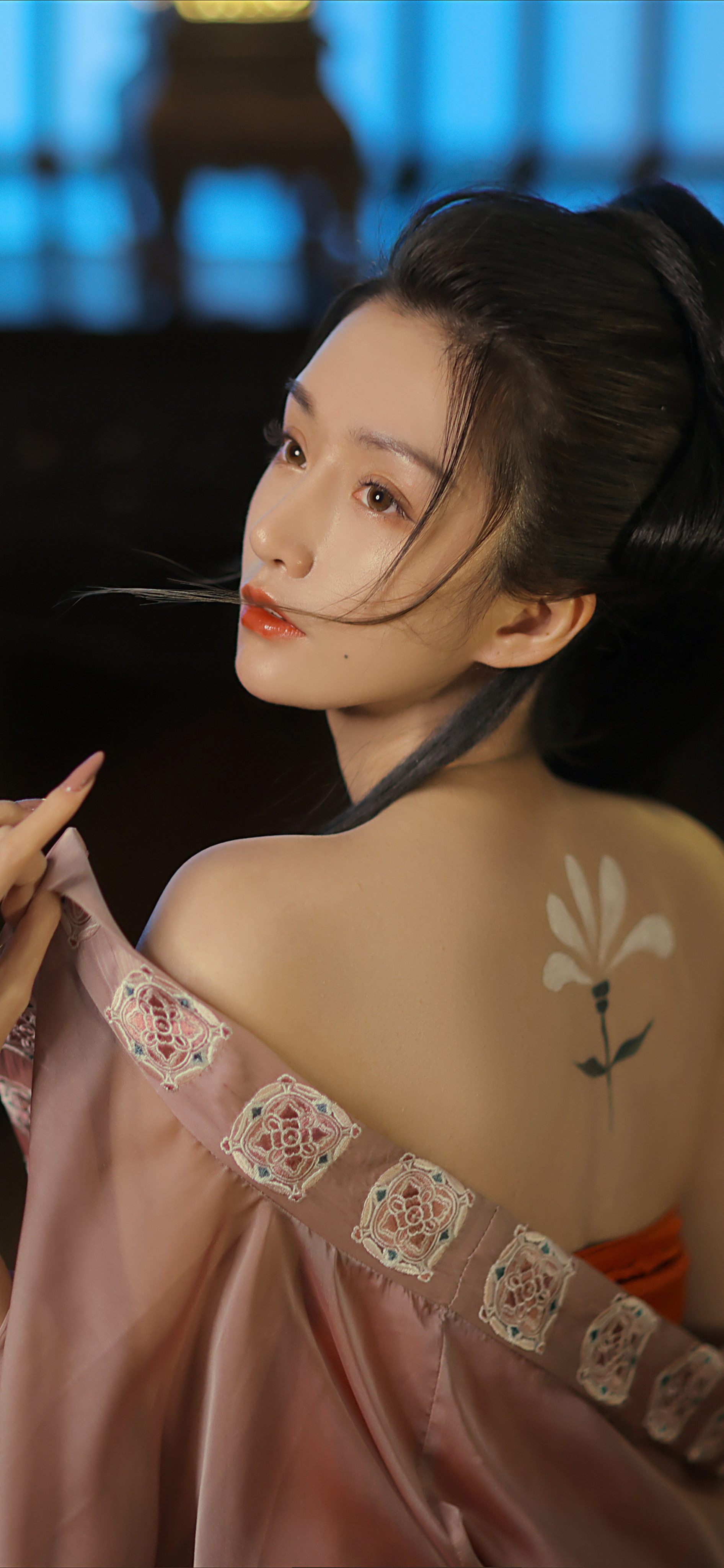 冰蓝色自带仙气杀气的古风壁纸,好看的壁纸女生仙气可爱卡通古风