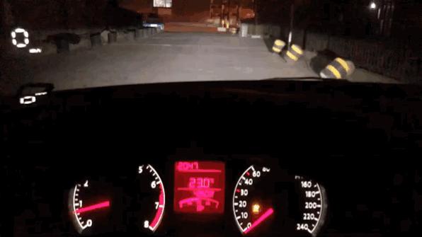 大灯改装灯光秀,桑塔纳大灯改装夜晚效果