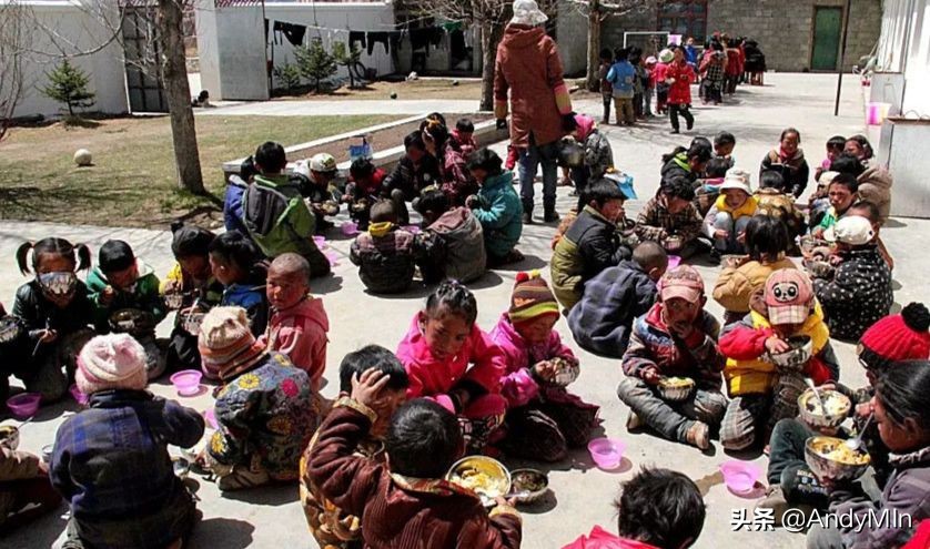 挖10万元1斤的虫草,却买不起一个玩具|高原孩子的残酷童年