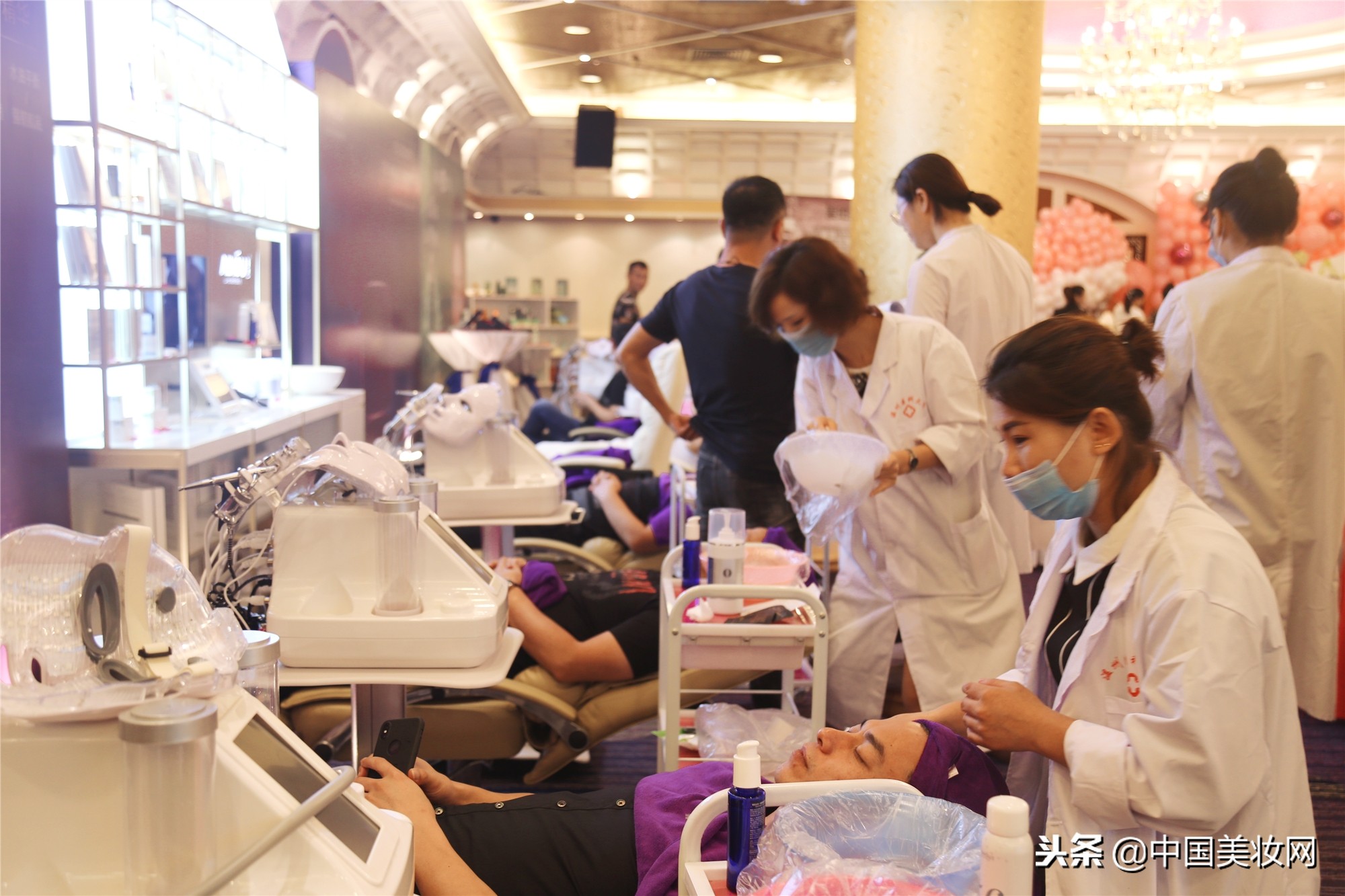 2018年中国美妆市场分析,2021中国美妆年度国货品牌