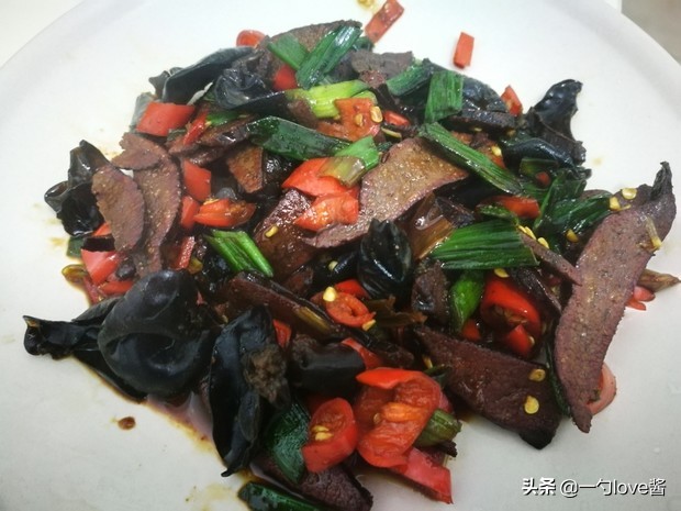 猪肝正确做法鲜嫩不老很好吃,趁天气冷再囤些美食