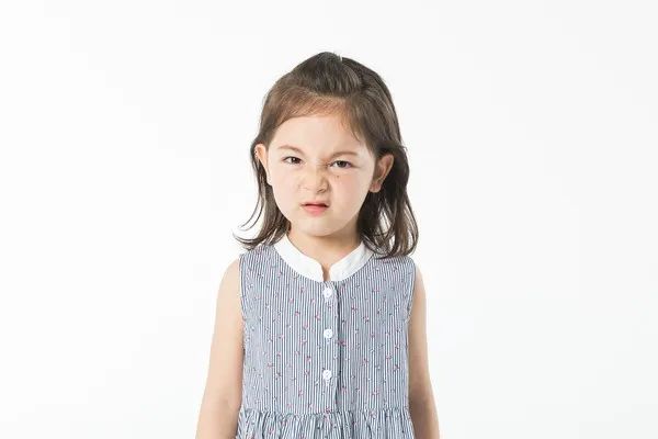 孩子脾气暴躁不尊重老师,孩子脾气暴躁不尊敬家长