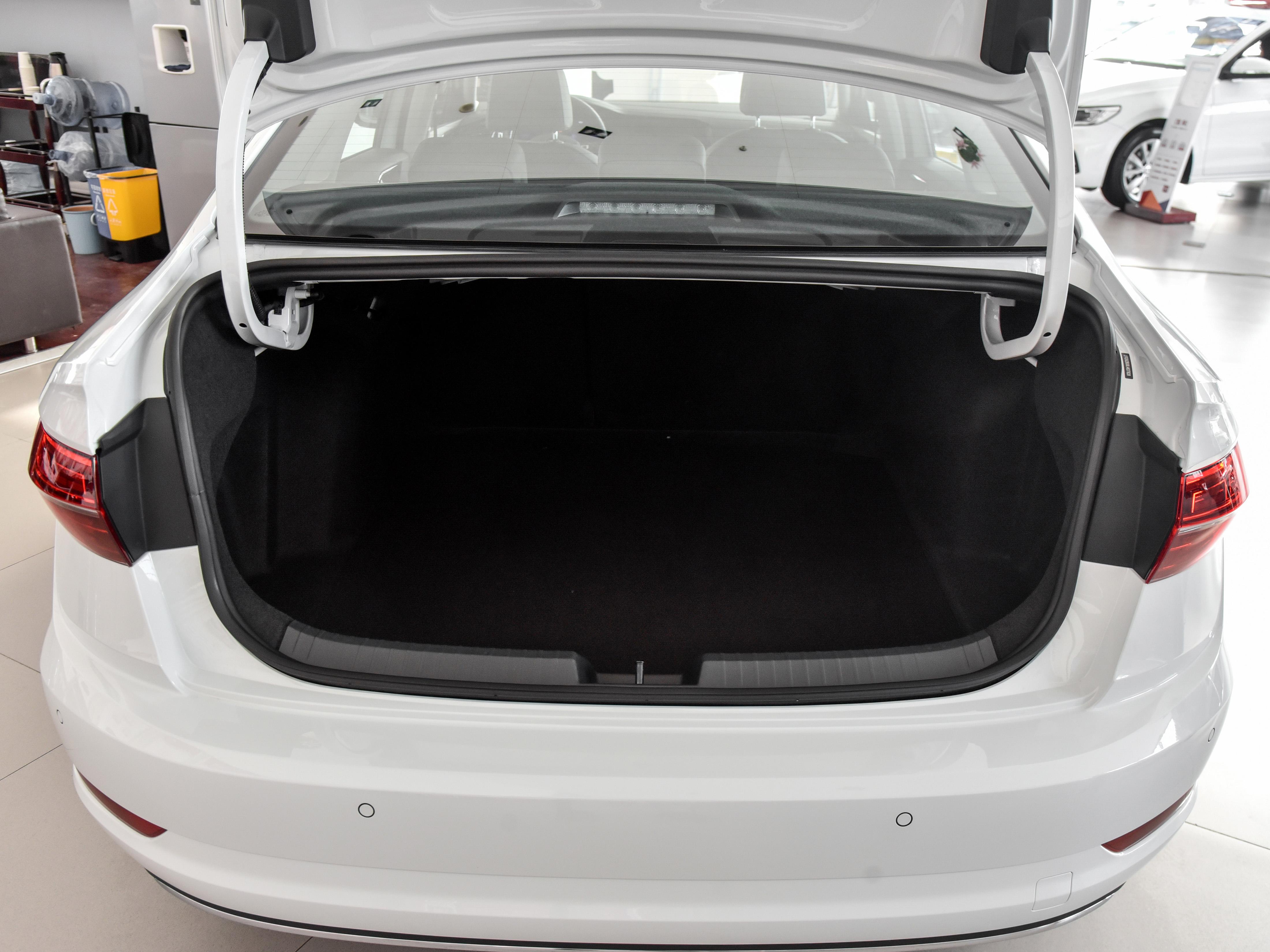 低油耗大空间性价比高家轿,低油耗大空间大众