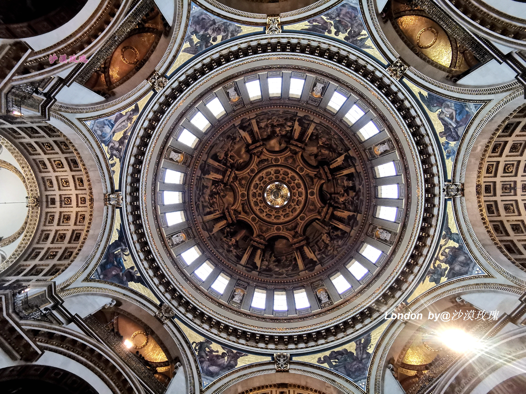 它是世界第五大教堂，曾见证了查尔斯与戴安娜的世纪婚礼