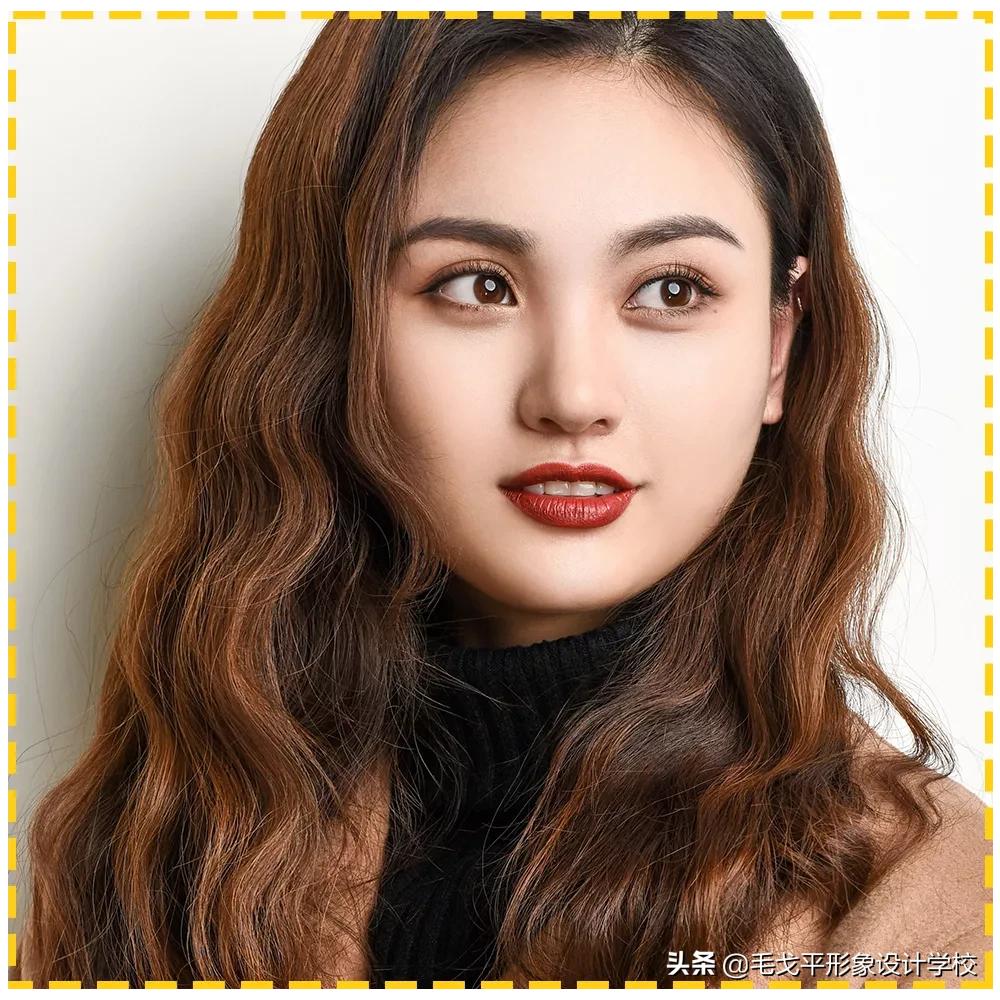 不同脸型如何化妆与服装搭配技巧,不同眼型脸型唇形的化妆要点
