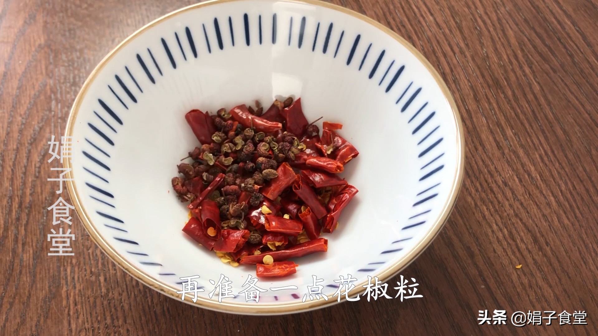 腌黄瓜木耳洋葱凉拌方法,凉拌腌黄瓜最好吃的做法