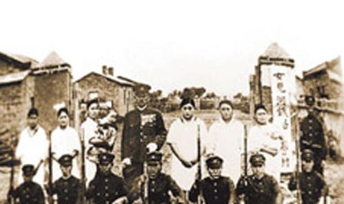 1949年后历史感人故事,1942-1945抗日事件