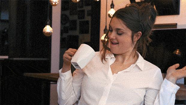 白色衣服发黄漂白剂洗得掉吗,衣服发黄怎么用漂白水