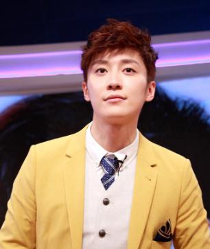 黄鸿升乔任梁吴映洁,吴映洁乔任梁黄鸿升