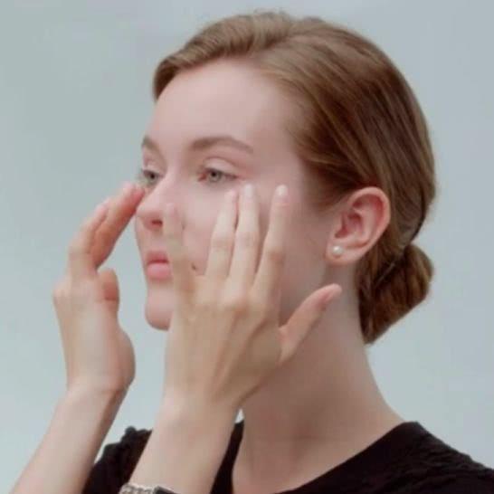 国货眼霜去细纹普通人买得起的,你使用过最惊艳的国货眼霜