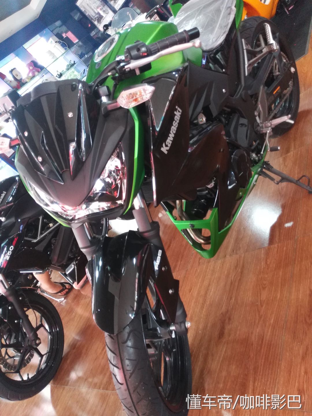 川崎z250适合新手吗,新手适合川崎街车z400吗