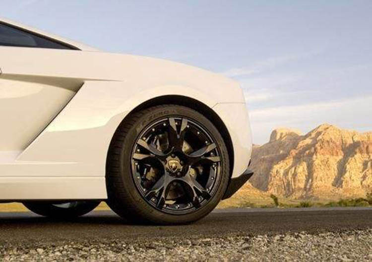 电动车倍耐力轮胎好还是米其林好,倍耐力和米其林的防爆轮胎哪个好