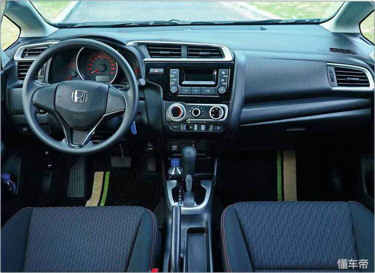 飞度车的缺点和优点,飞度神车值得购买吗