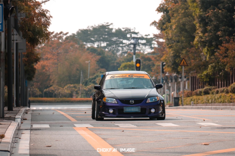 几几年的马自达323最好看,亲手打造超级车