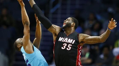 詹姆斯再迎内线帮手巅峰场均11+11,詹姆斯将迎新星搭档