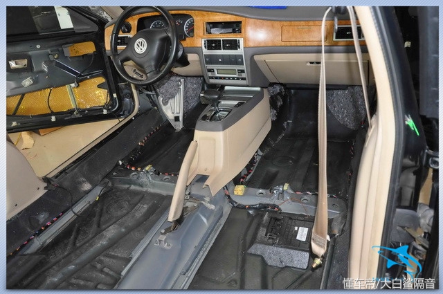 贵阳大众凌渡音响改装,贵阳元音改装汽车音响