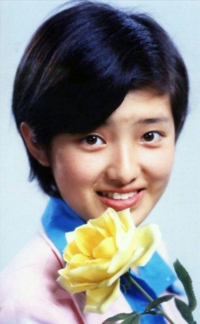 山口百惠为什么让人们念念不忘,山口百惠漂亮吗