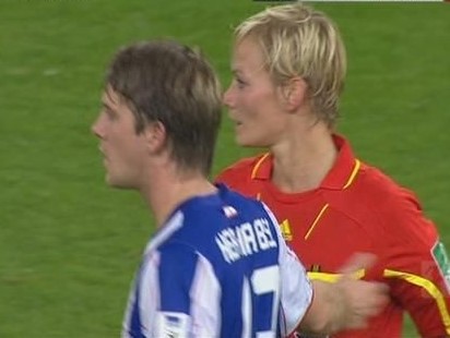 足球女裁判被袭,足球女裁判被打视频