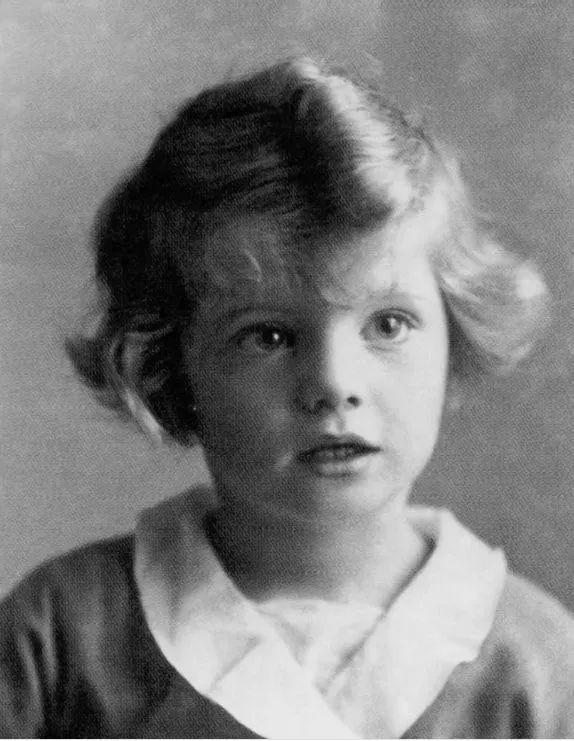 纪梵希哪年离世的,纪梵希死亡色号