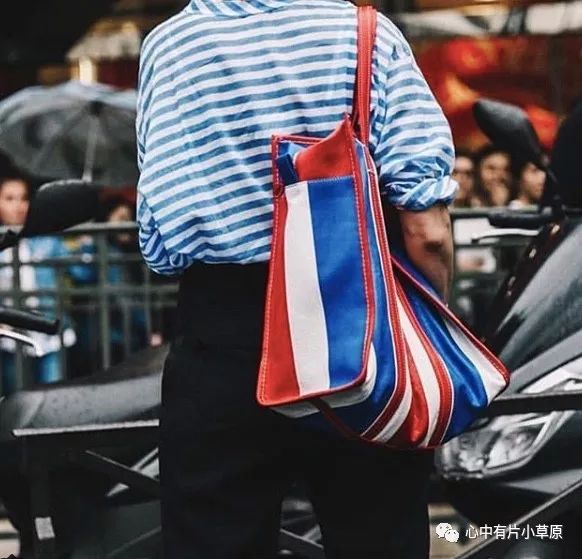 balenciaga粉色蝴蝶结包,balenciaga爆款包