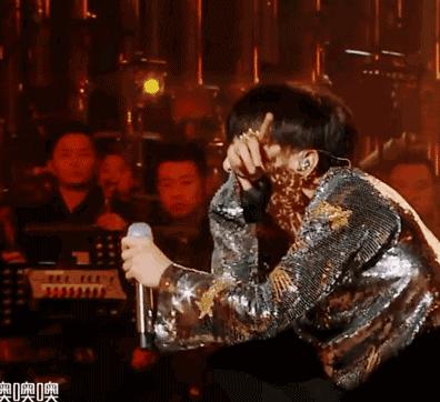 华晨宇美妆,学化妆眼影华晨宇