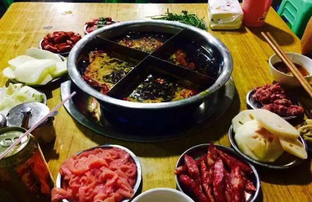 重庆最正宗的老火锅有哪些,重庆市正宗的老火锅推荐