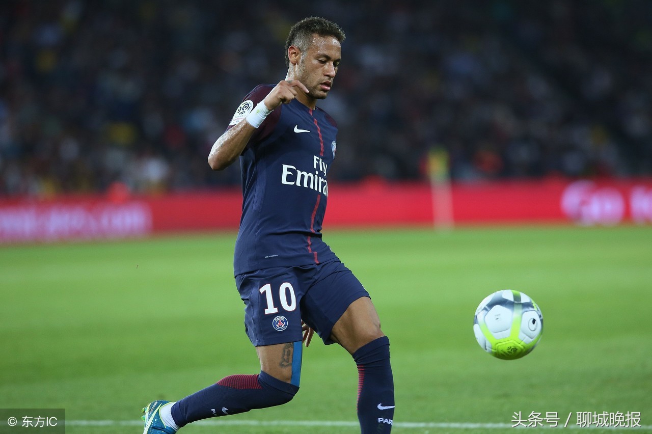 半裸上身坐轮椅“致敬”霍金，内马尔这次被全球网友骂惨了