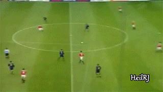 禁区弧顶任意球这几脚堪称世界级,十大经典破门任意球