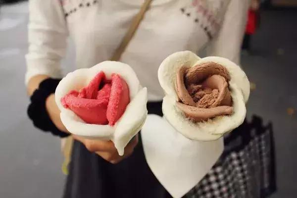 意大利:大家最近都爱舔……我这款冰淇淋