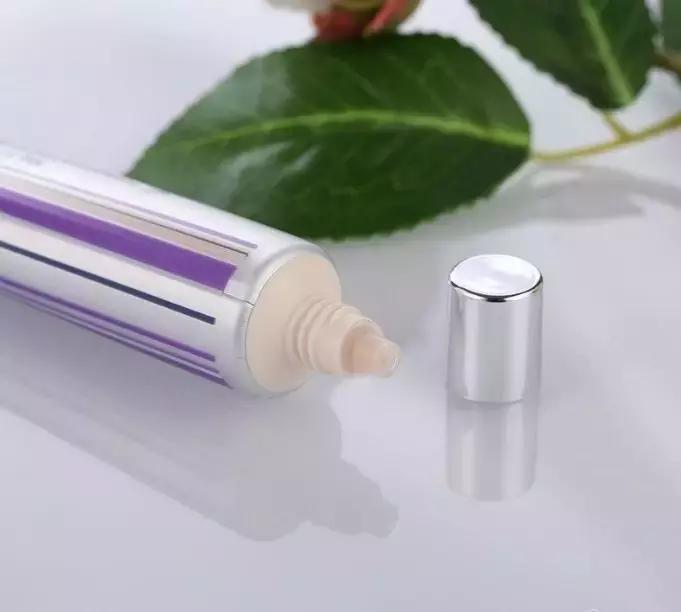 粉底推荐适合混合皮,油皮混油皮认准这几款粉底液