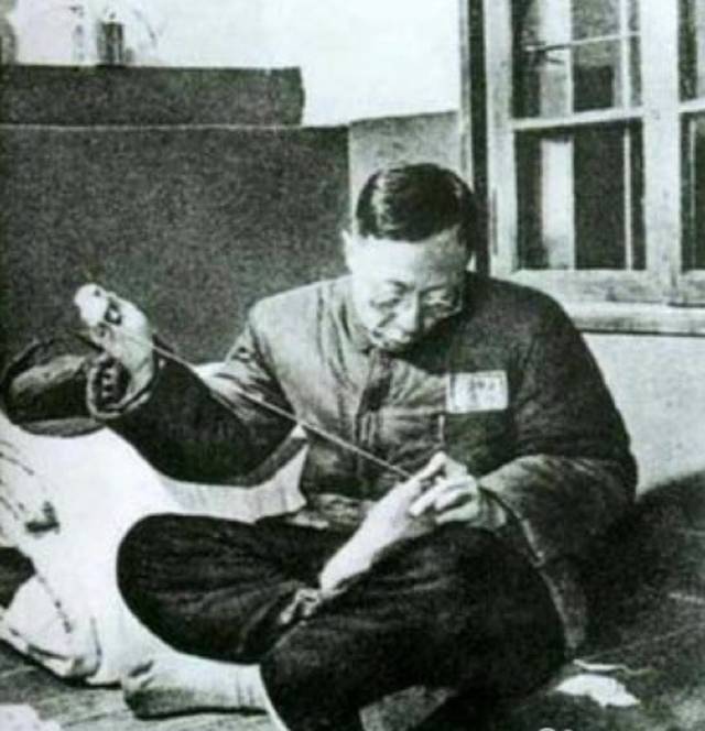 站着的霍金,站着的霍金的照片