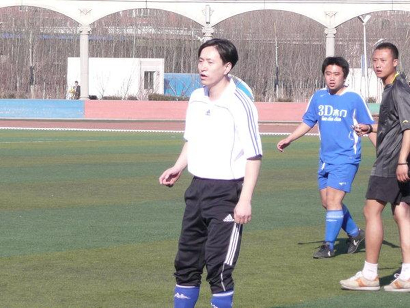 前国脚退役40岁告别职业赛场,曾经最年轻国脚再入国家队