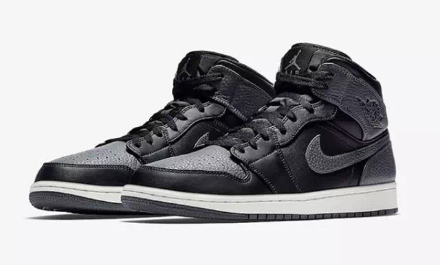 aj1小飞侠经典歌曲,aj1消失的飞翼小闪电