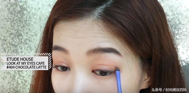 充满复古风格的橘色妆容,日常改良版的小复古风妆容