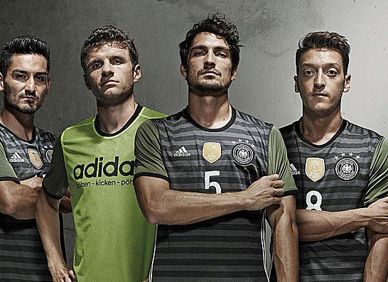 06年德国队红色客场球衣,德国队球衣客场2014