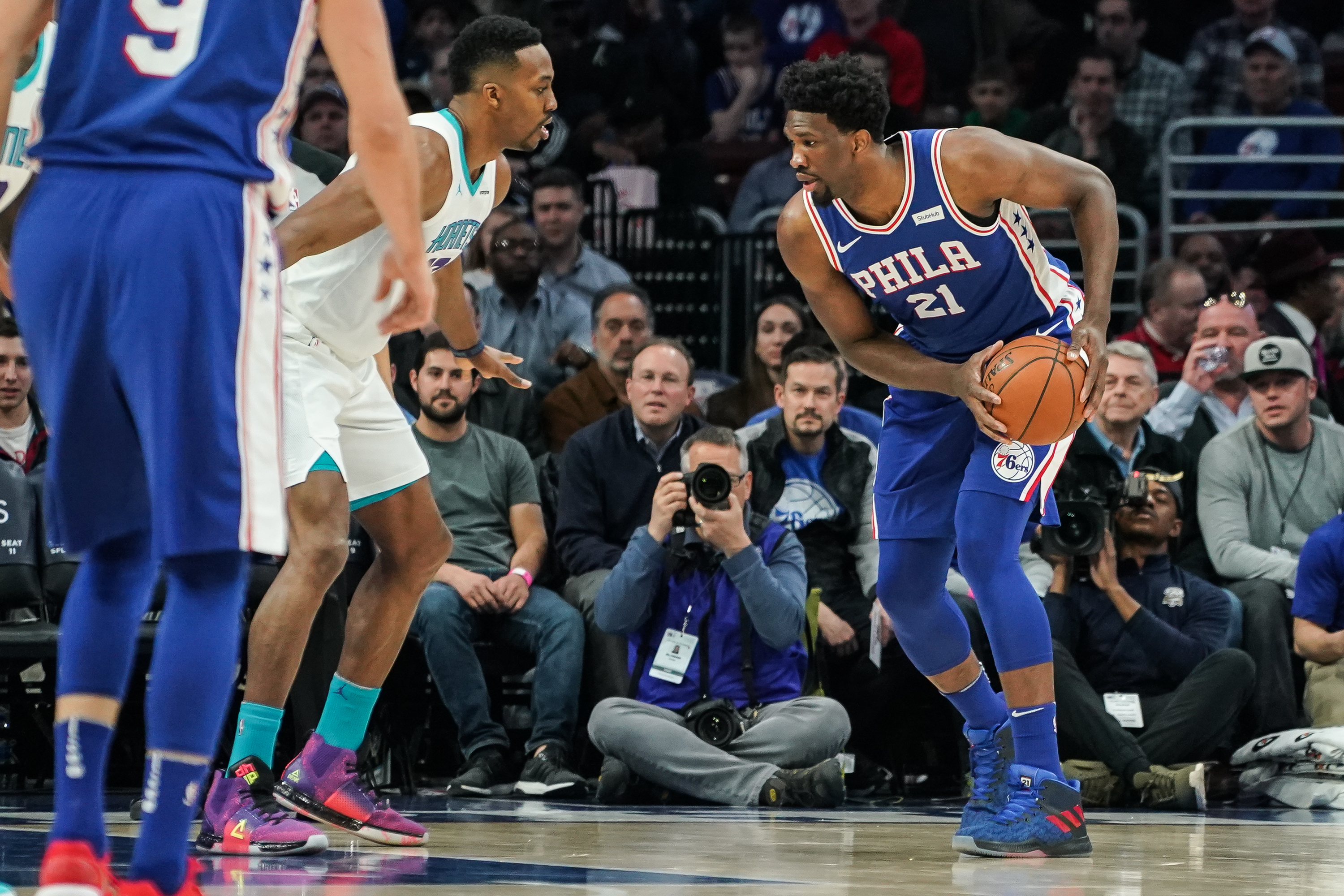 “师弟”让这双鞋在赛场上寿终正寝！IT穿这双鞋说出了湖人总…！