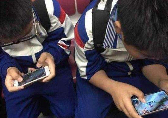 QQ飞车手游开学季，“妈妈我想要A车”