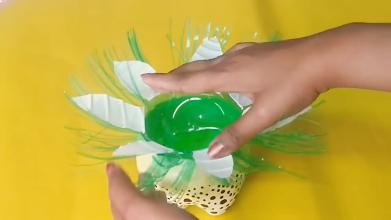 废瓶子改造花篮,塑料瓶子改造大全简单